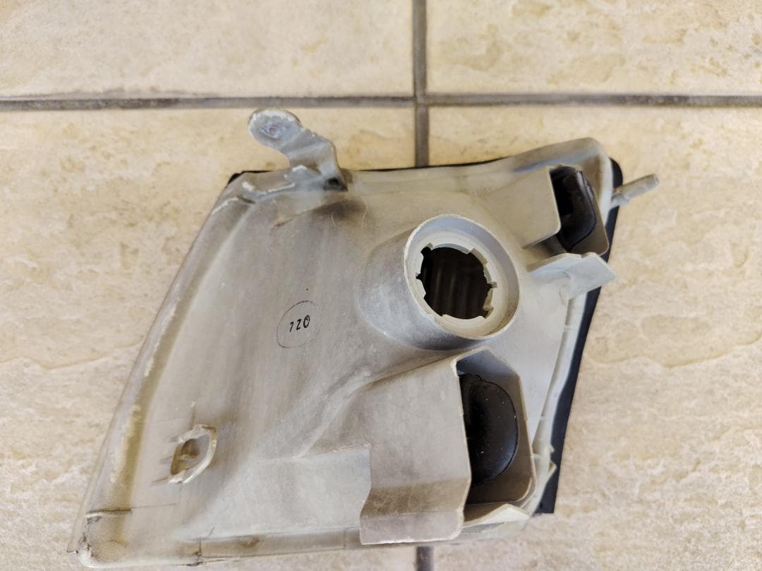 ２０セルシオ前期コーナーレンズ　　純正