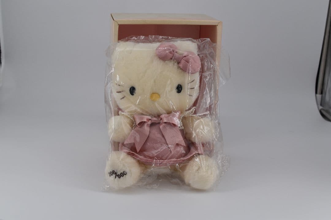ぬいぐるみ HELLO KITTY COLLECTORS DOLL