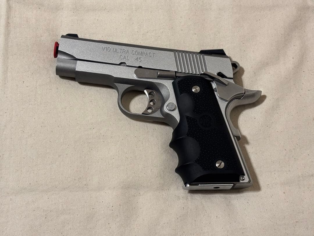 東京マルイ V10 　ウルトラコンパクト　シルバー