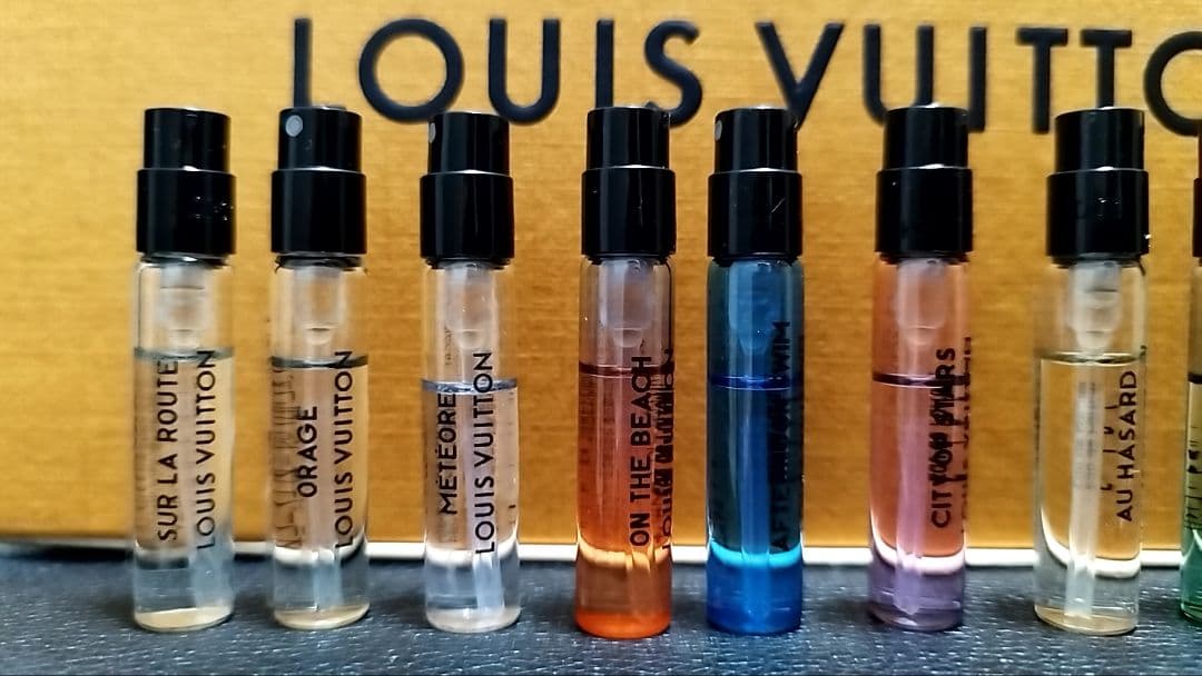 LOUIS VUITTON 香水サンプルセット 18本