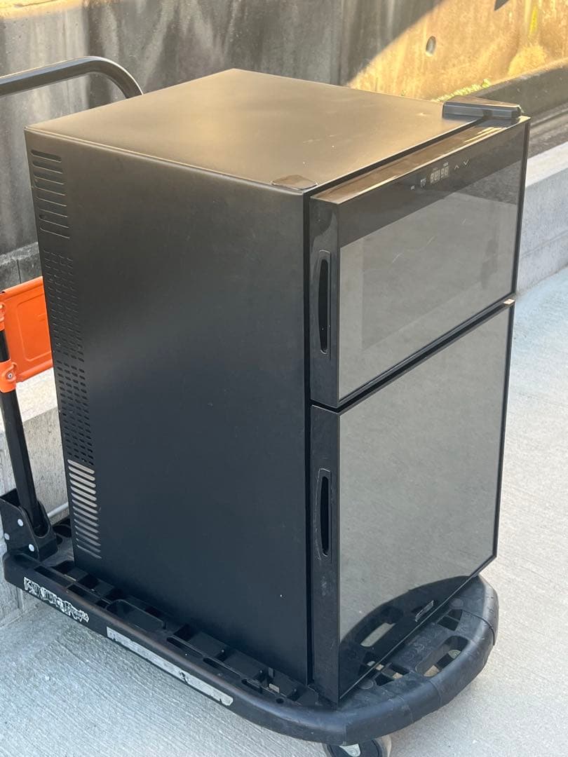 冷蔵庫一体型ワインセラー62L 2ドア コンパクト　稼働品　WRH-M262