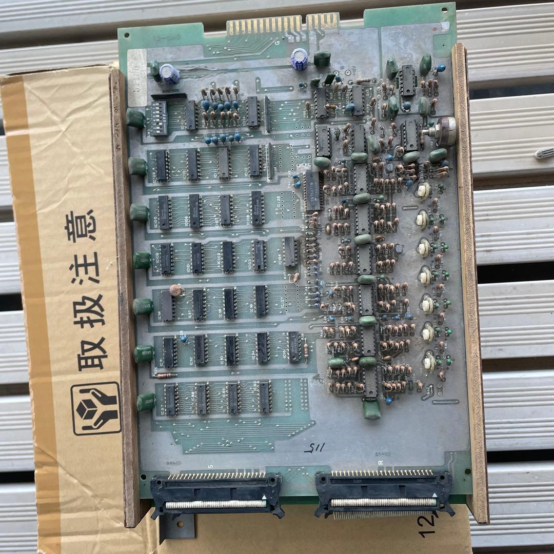 テーブル筐体　インベーダー基盤