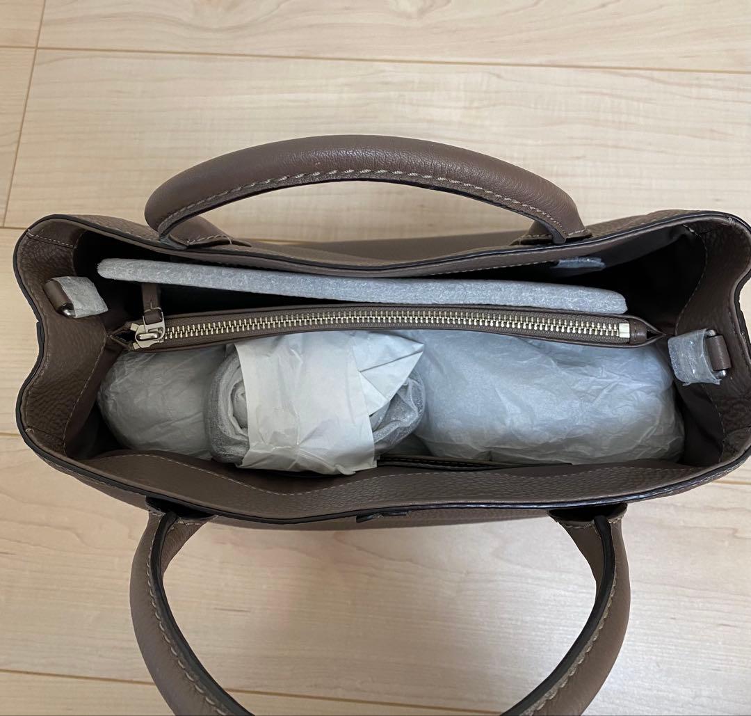 トリーバーチ バッグ(ショルダーストラップ付き)