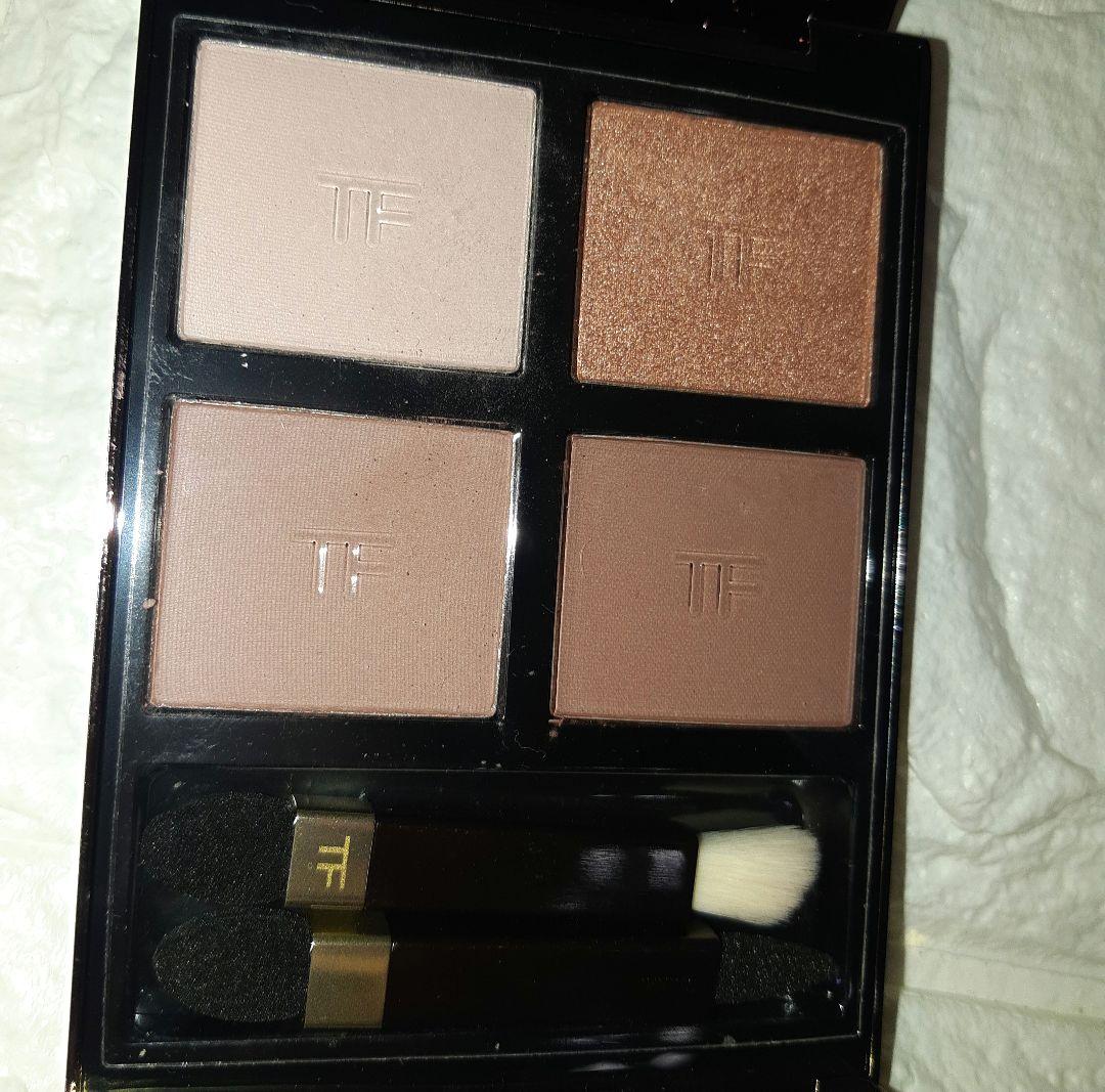 トムフォード　アイ カラー クォード　スルーレサーブル