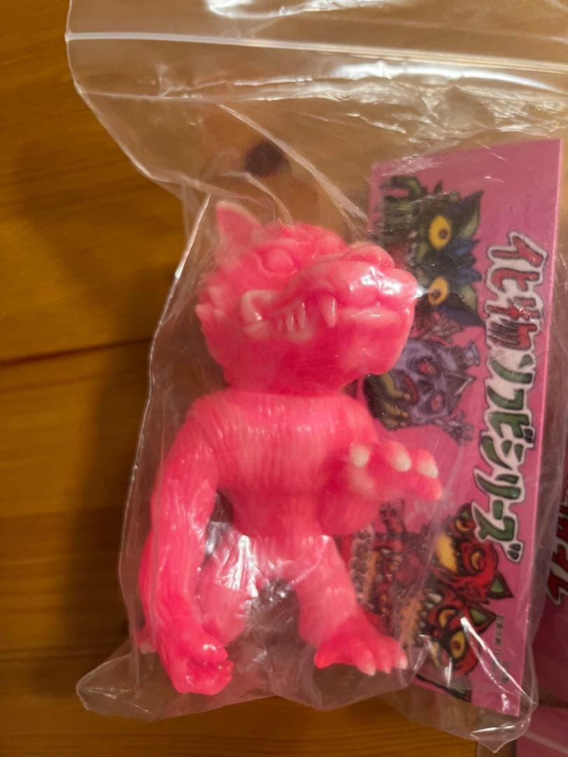 shirahama toy シラハマトイ　猫又