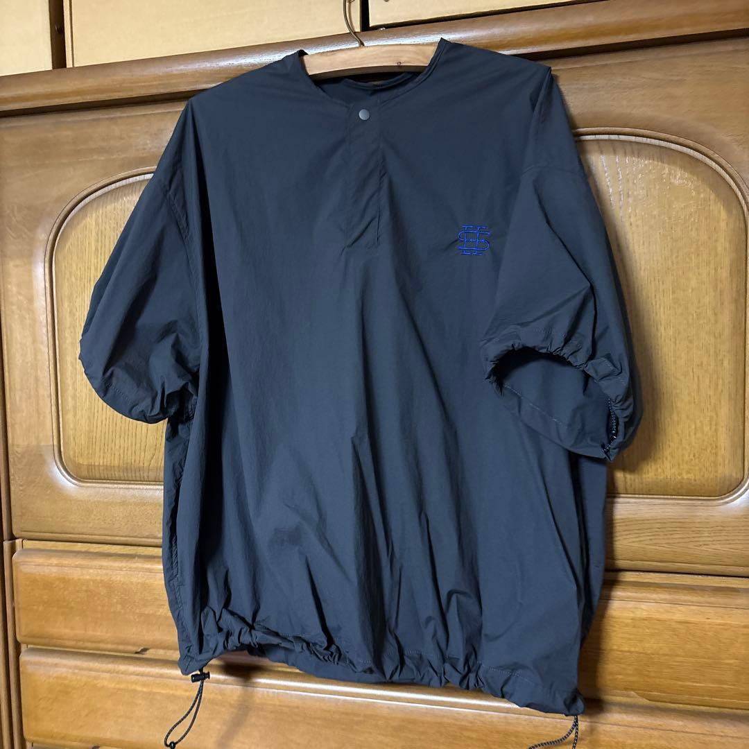 SEESEE ネイビー ナイロン プルオーバー　半袖