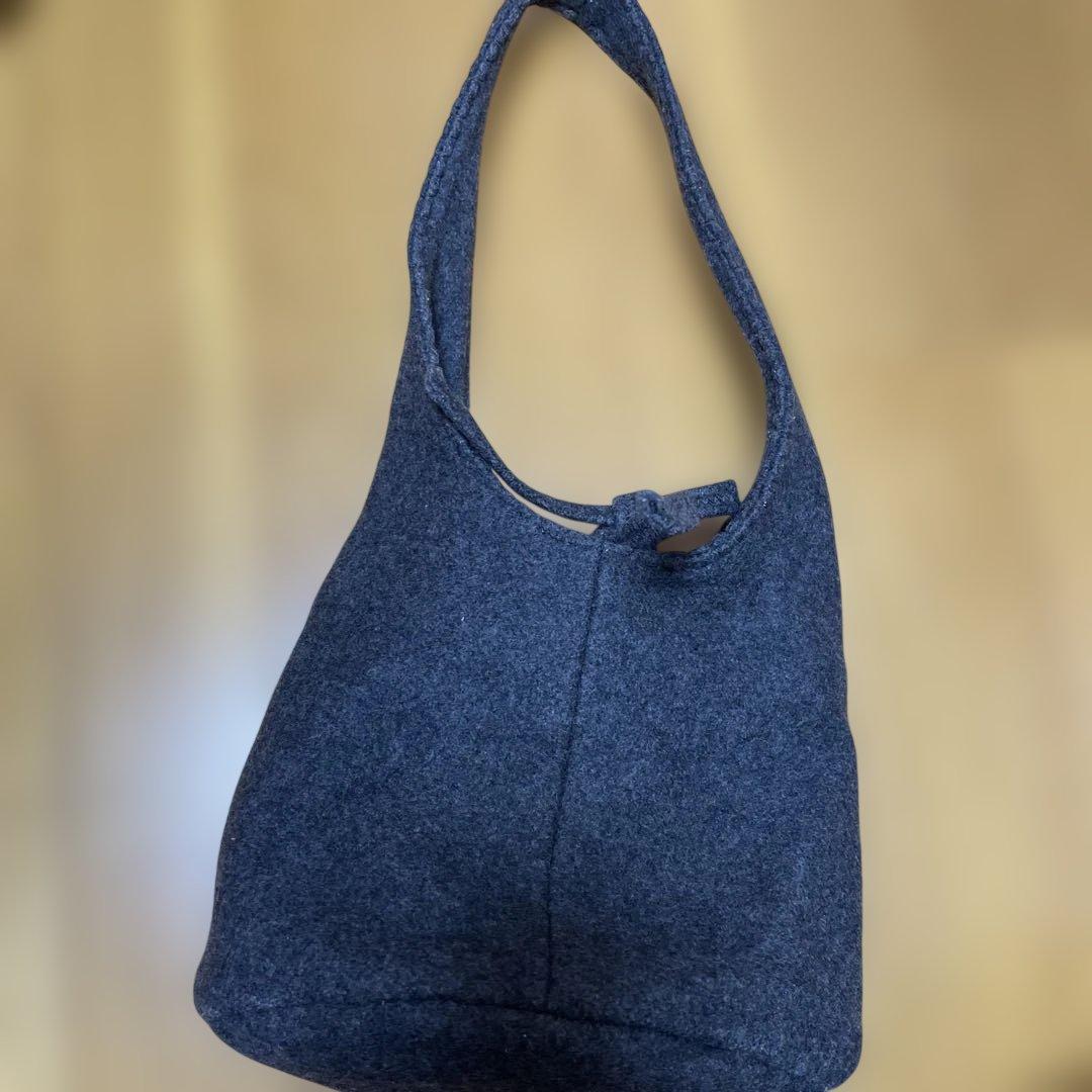 miumiu フェルト生地　バッグ