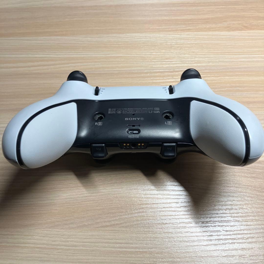 DualSense Edge ワイヤレスコントローラー