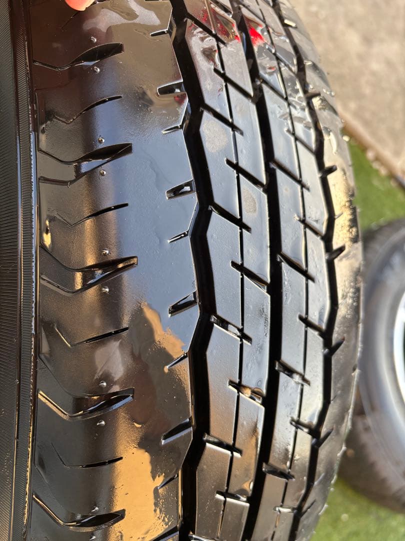 ハイエース トヨタ純正 タイヤ ホイールセット