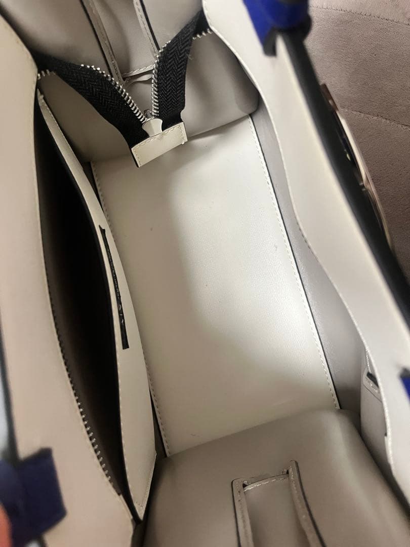 キラー様 Armani Exchange ロゴハンドバッグ