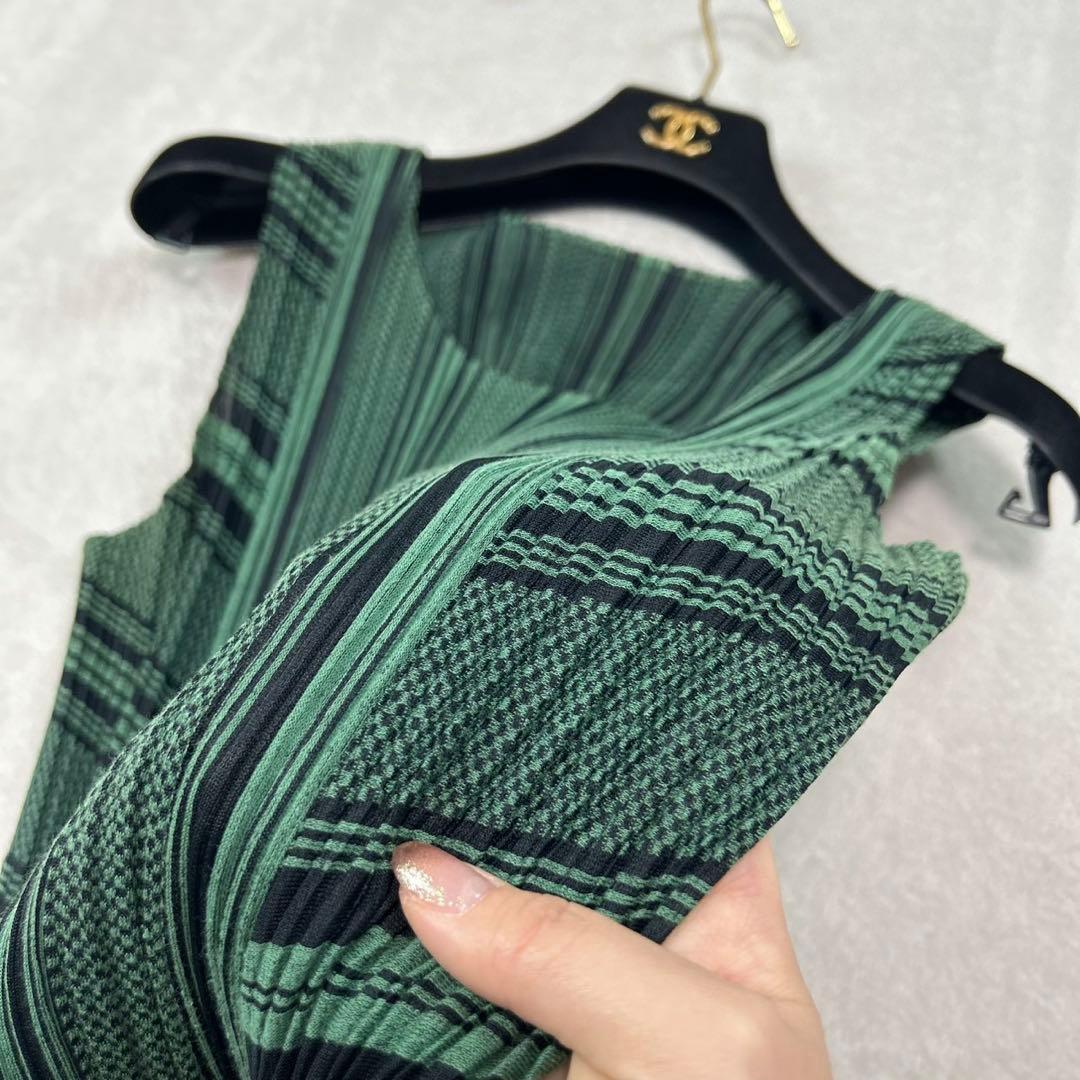 J892 XL プリーツプリーズ プリーツ ひざ丈ワンピース レディース