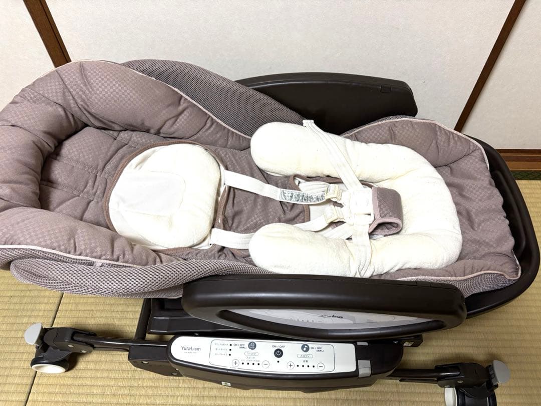 【美品】アップリカ ユラリズム オート 電動 ハイローベッド&チェア テーブル付