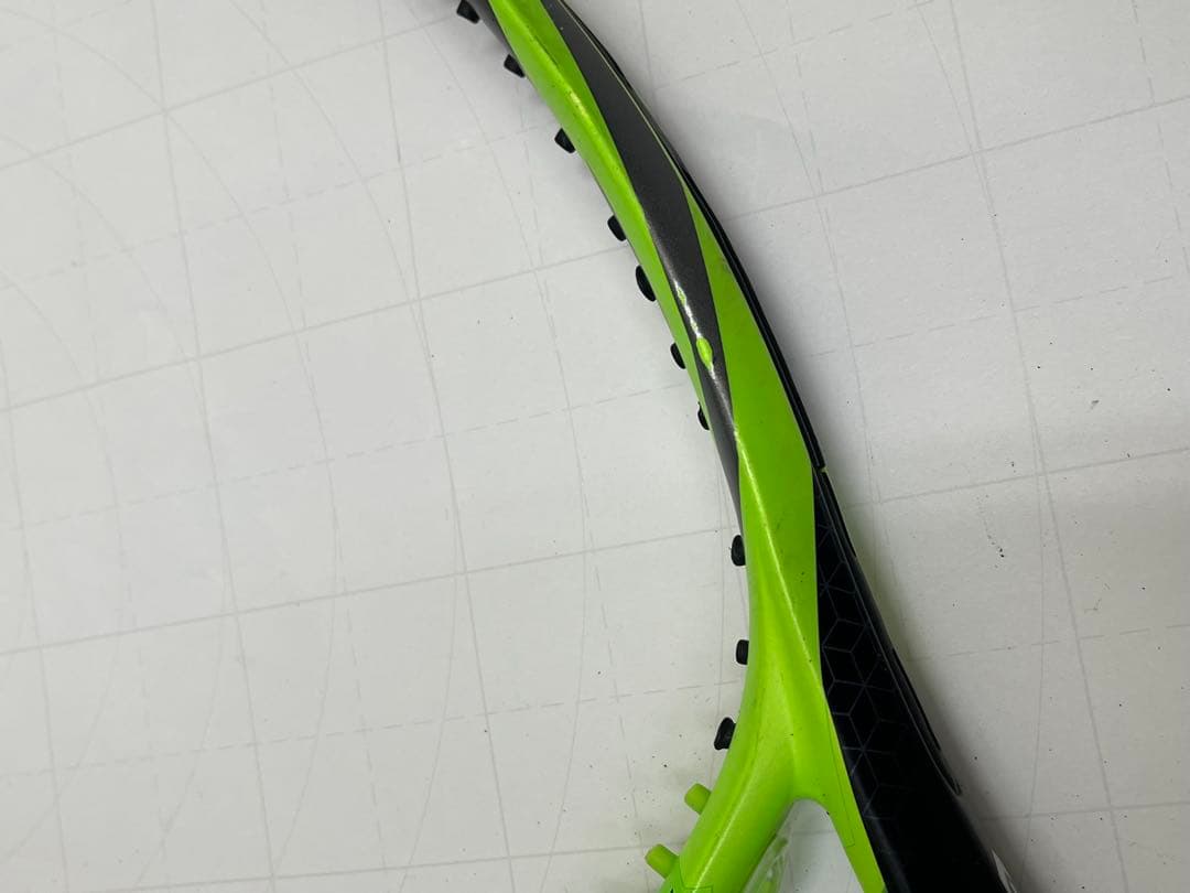 YONEX EZONEヨネックスイーゾーン100 LG2　軽量モデル