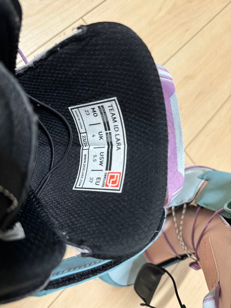 DEELUXE 女性用スノーボードブーツ ターコイズ/ピンク