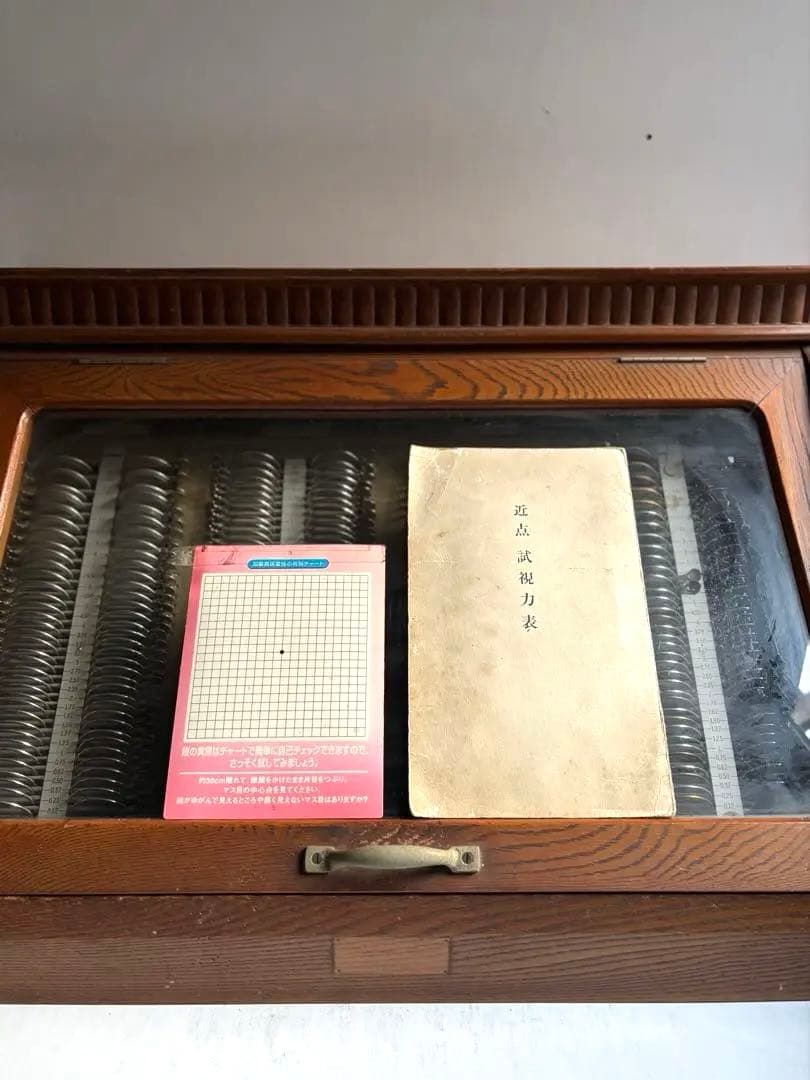 665 古道具 検眼レンズセット 木製ケース入り ヴィンテージ 眼鏡店 ケビント