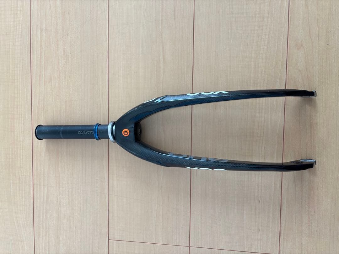 値下げました　Box カーボン フロントフォーク