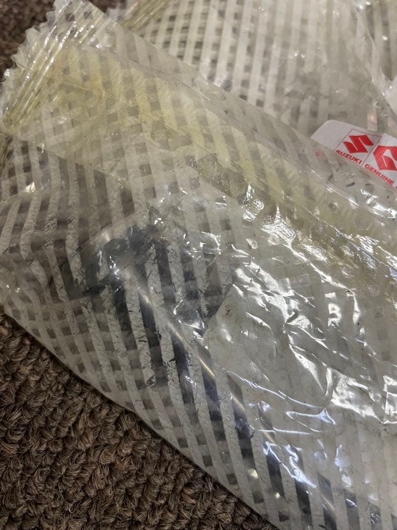 K6A インテークバルブSUZUKI 純正部品 4個セット