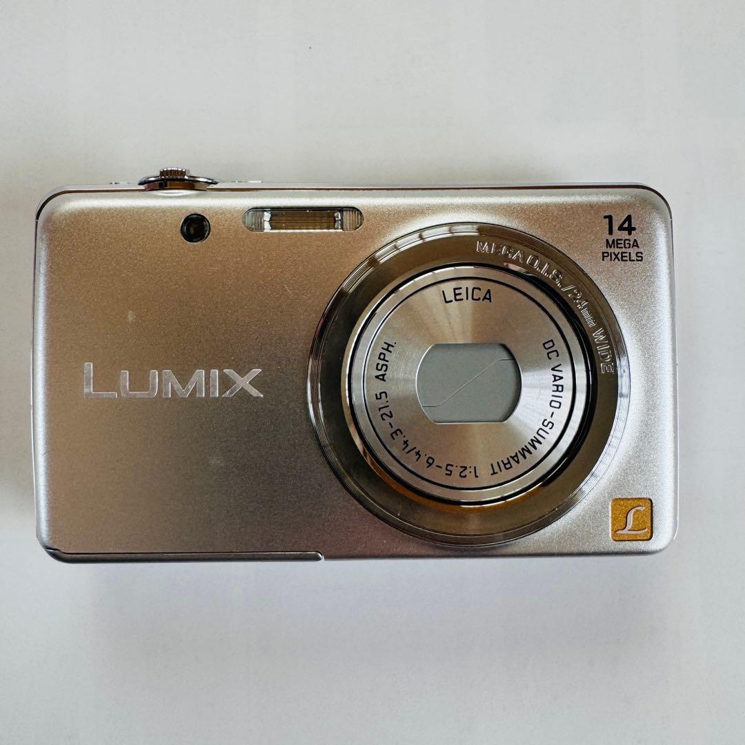 【いぬ】Panasonic パナソニックLUMIX DMC-FH6 シルバ