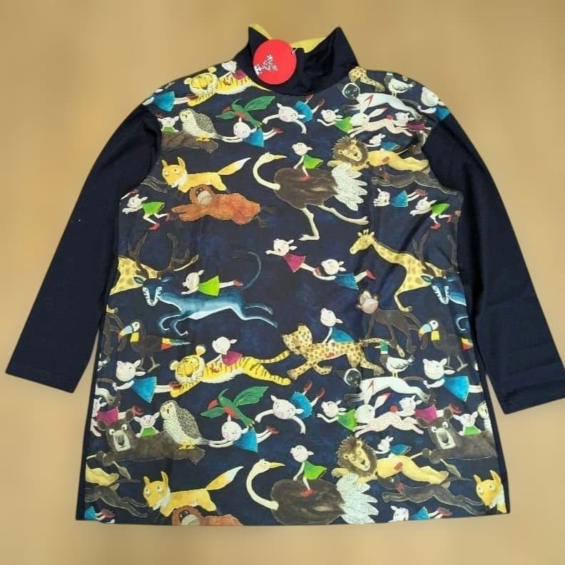 99mamaです。オレボレブラ♥️ぶたさんカラフル動物プリントネイビー