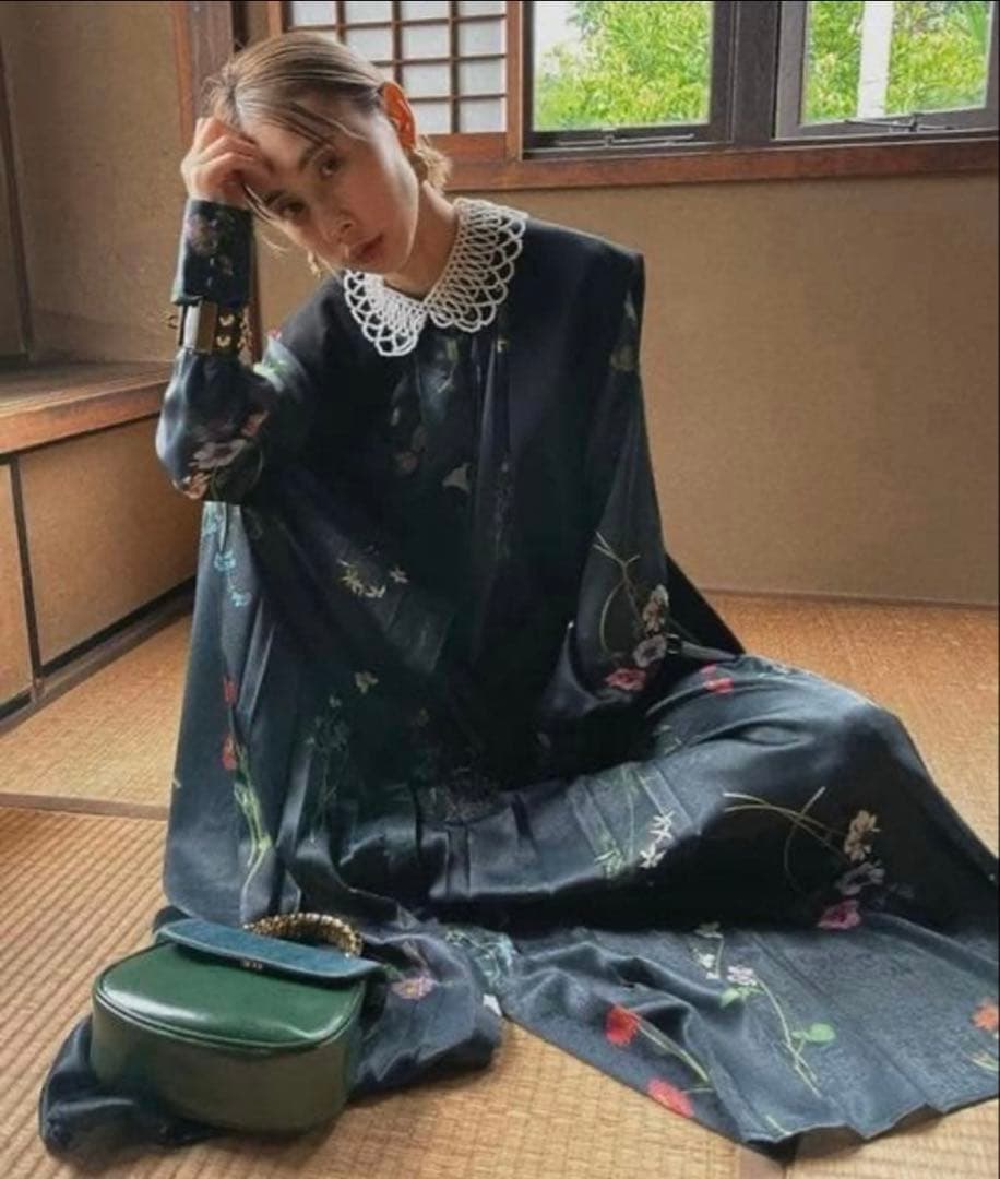 Ameri フラワープリント　プリーツワンピース