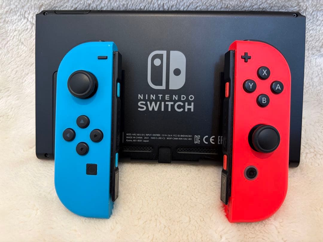 美品Nintendo Switch 本体セット赤/青 Joy-Con