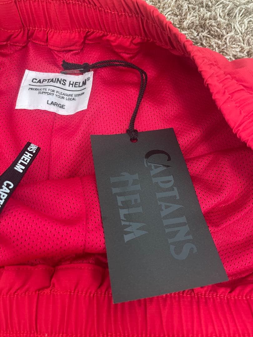 新品未使用　CAPTAINS HELM レッド ショートパンツ　sizeＬ