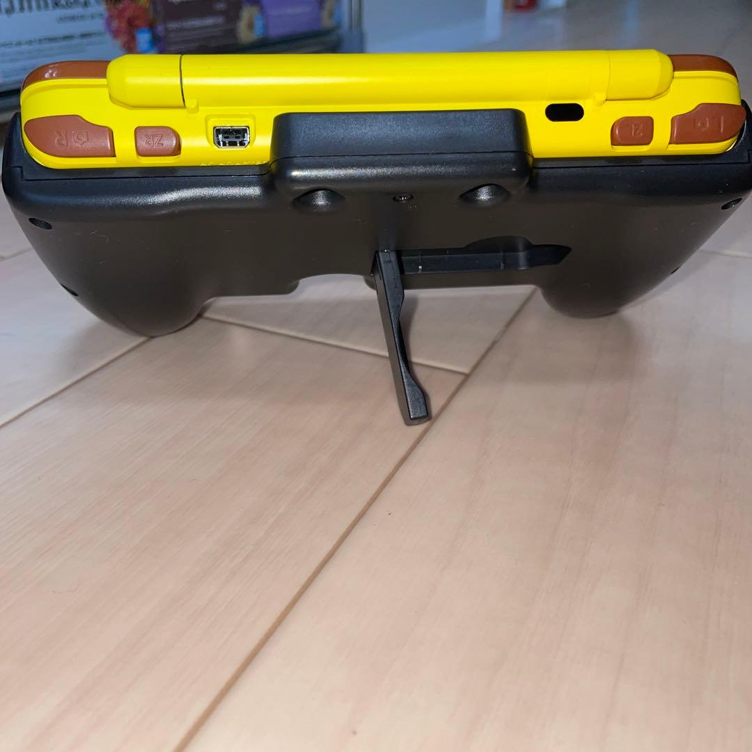 ニンテンドー2DS LL ピカチュウ　美品