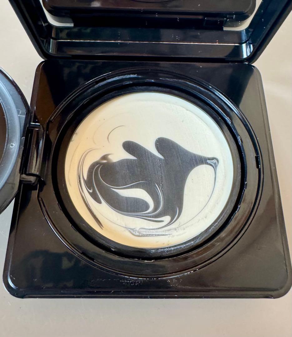 ジバンシィ GIVENCHY ソワンノワールUVコンパクト