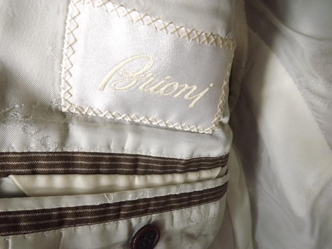 Brioni（ブリオーニ）イタリア製 シルク混 ストライプ テーラードジャケット