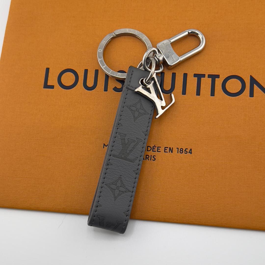 【美品】ルイヴィトン キーホルダー バッグチャーム ドラゴンヌ　LVシェイプ