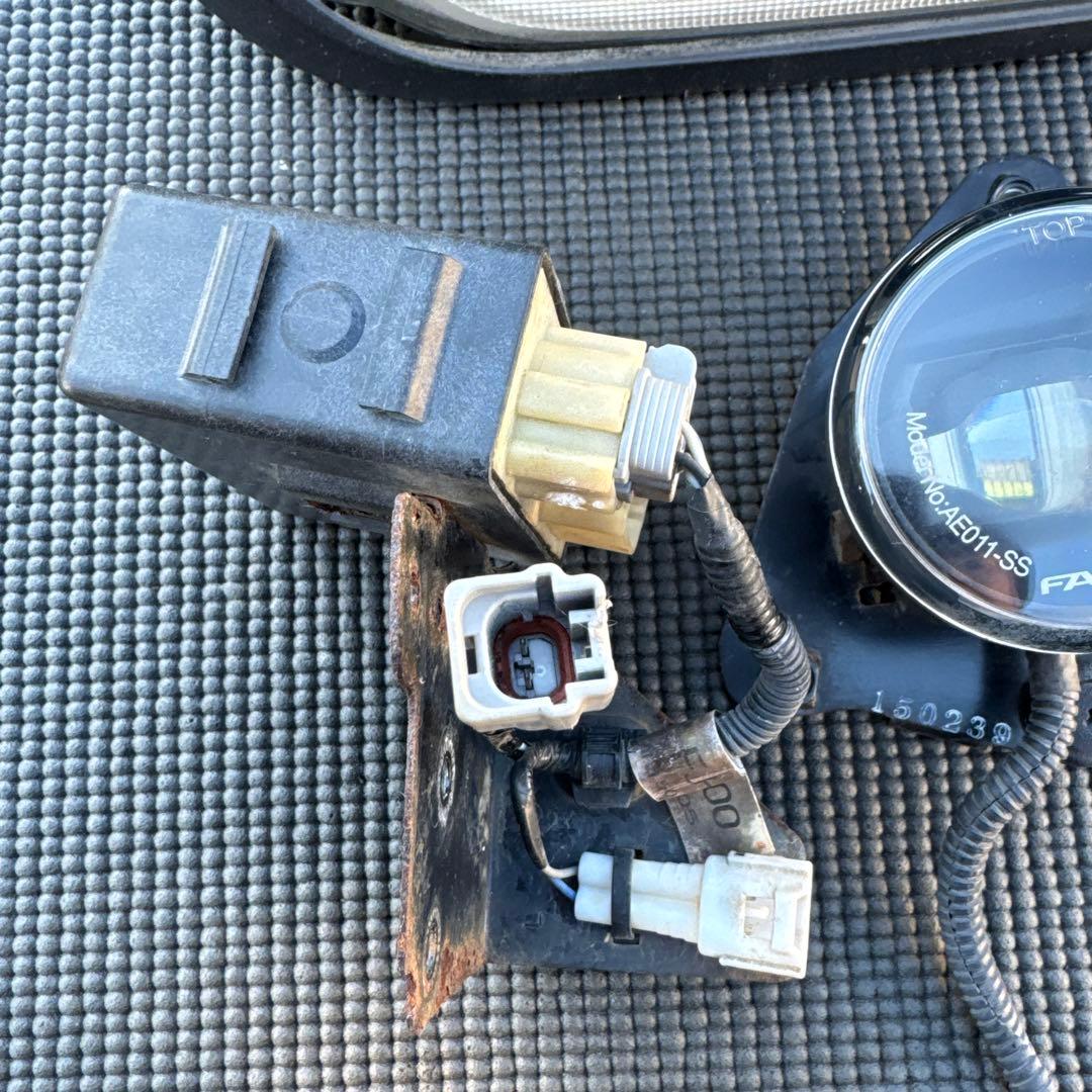 スバル　エクシーガ　クロスオーバー7 純正デイライトフォグランプ左右セット中古品