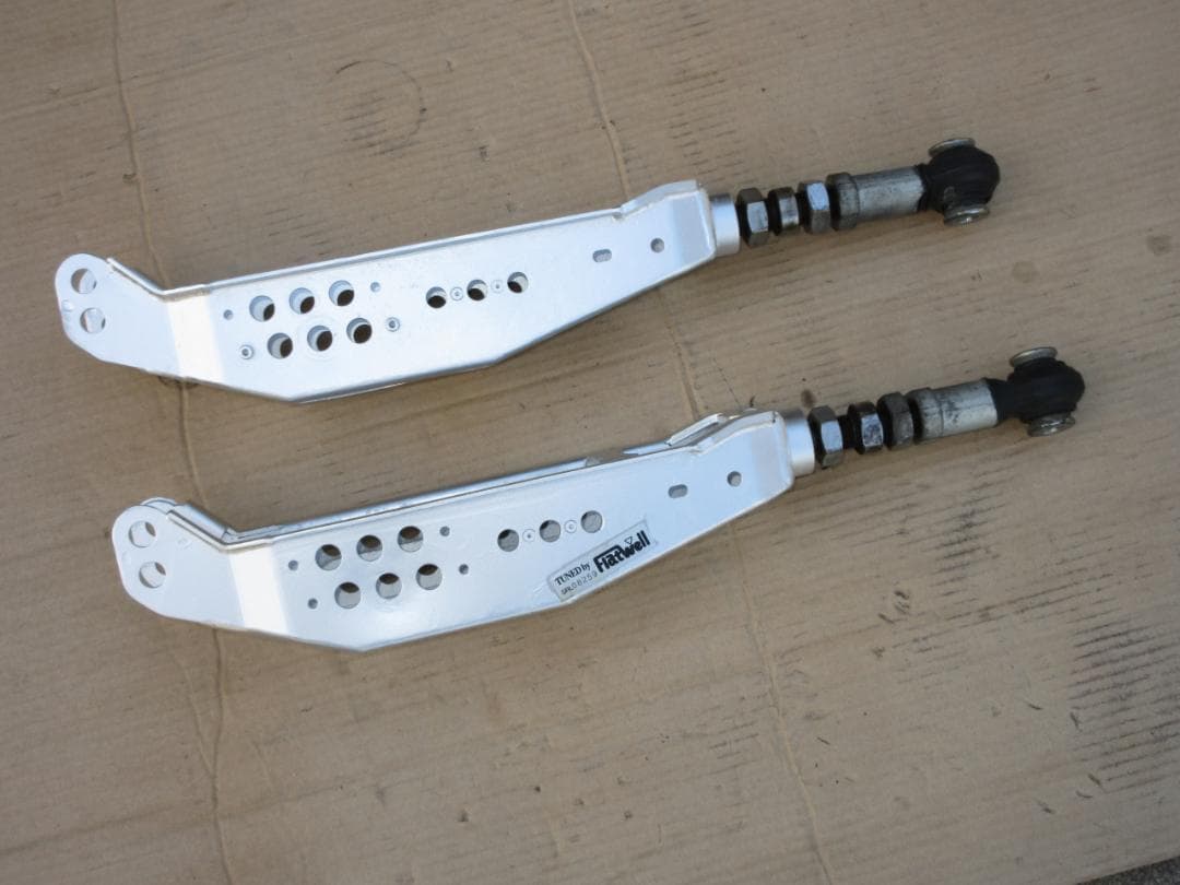 美品 フラットウェル リア ロアアーム brz zn6 zn8 zd8 vab
