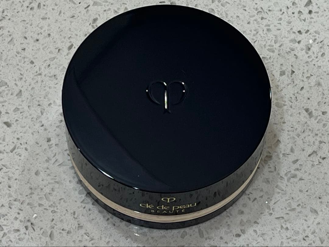 クレド・ポー・ボーテ　プードルトランスパラントn 1 ライト