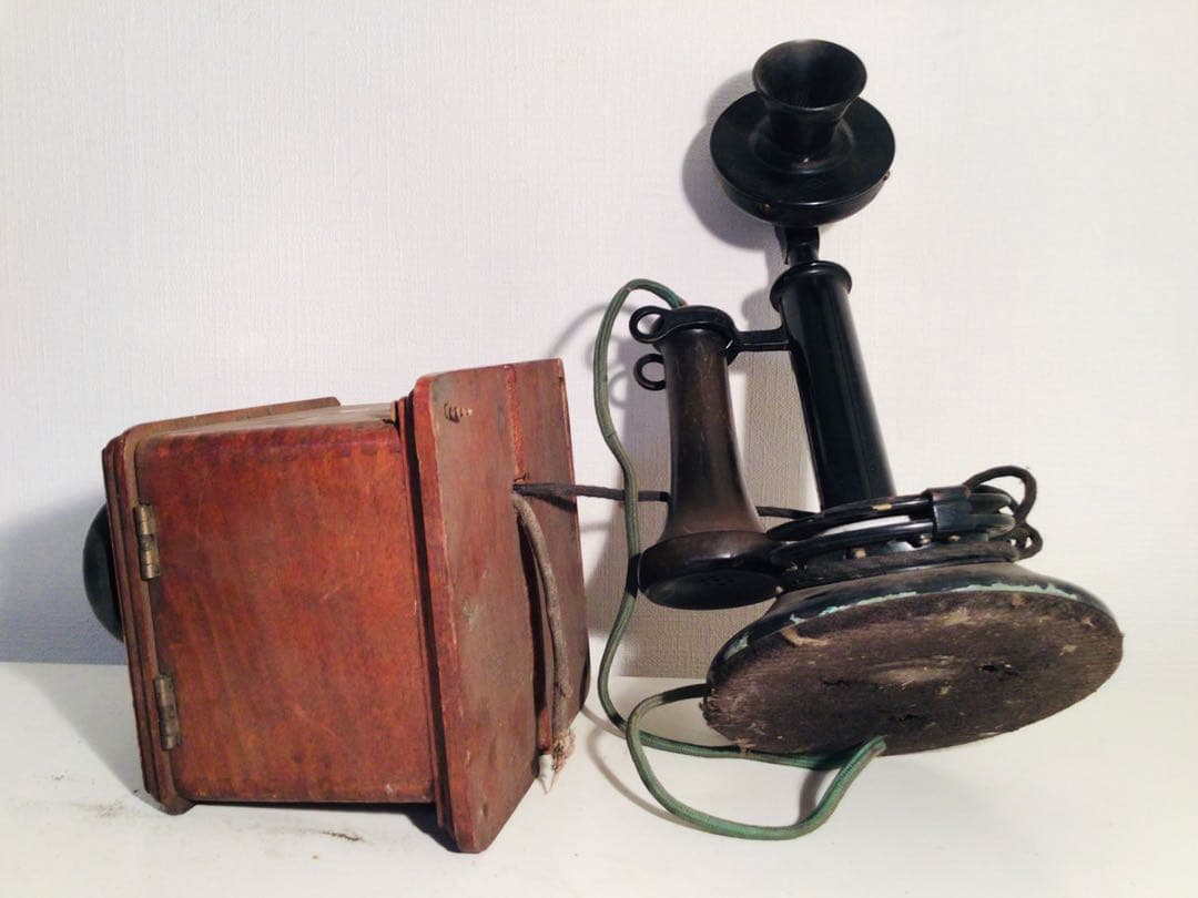 博物館級 昭和レトロ アンティーク 当時物 黒電話機 ダイヤル式