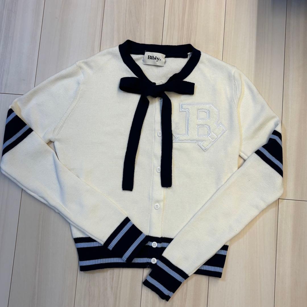 む*ん様 B. CLUB TIE CARDIGAN 限定カラー Bibiy
