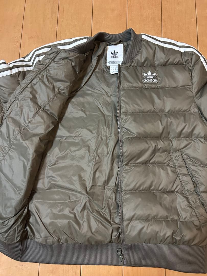 adidas オリーブ ダウンジャケット S