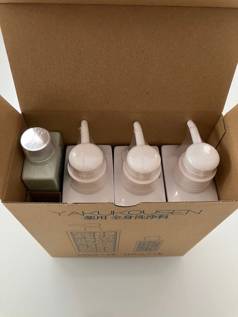 【新品】薬酵泉全身洗浄料　ボディソープ　3本プラスミニボトル1本