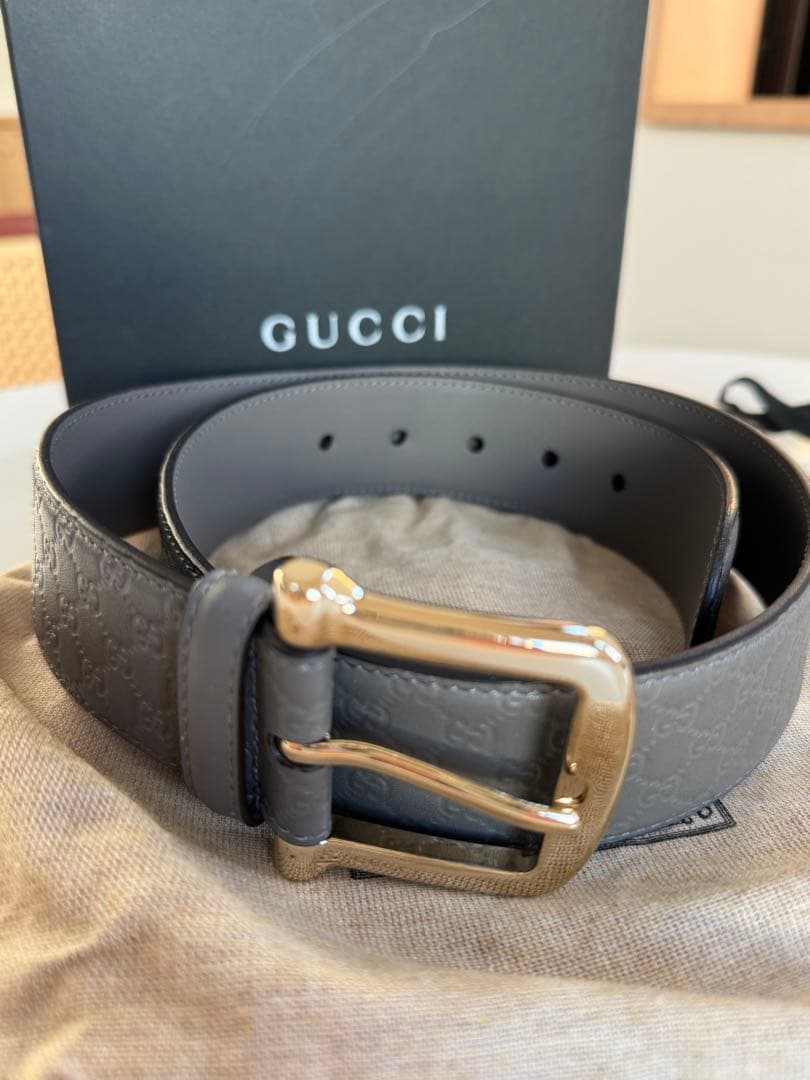 GUCCI グレー レザー ベルト