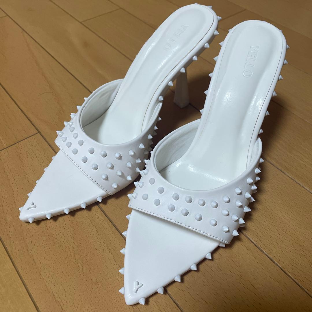 テコエ 最終価格！yello QUINN SANDALS