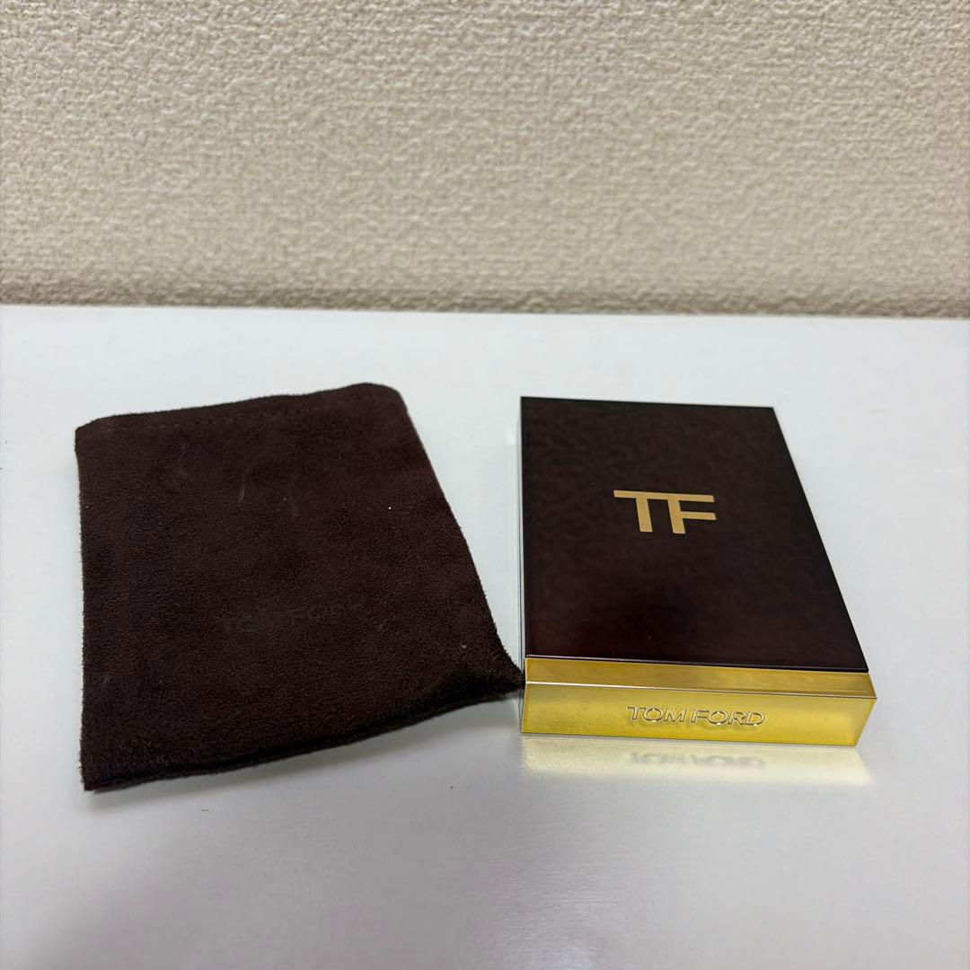 トムフォード　アイカラークォード　スールサーブル