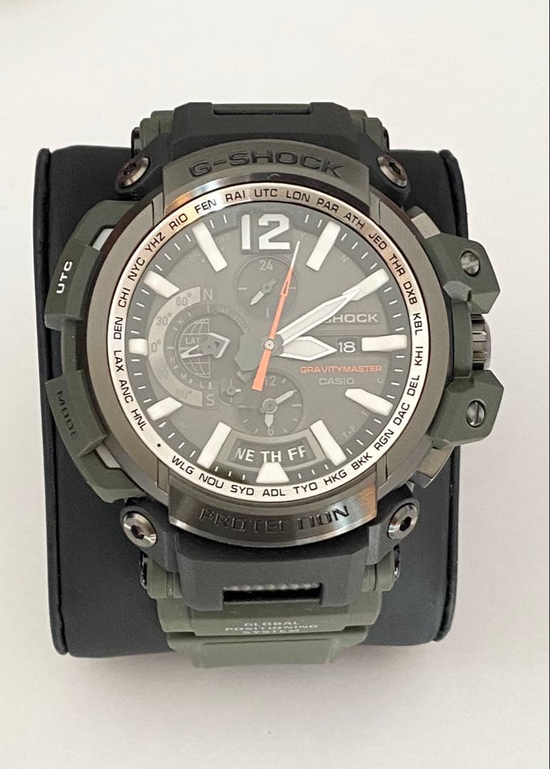 未使用 箱付G-SHOCK GPW-2000 GPS電波ソーラー カーキ　希少品