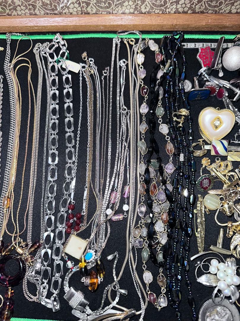 と*い様 遺品整理　アクセサリー多数　刻印有無混在・素材不明