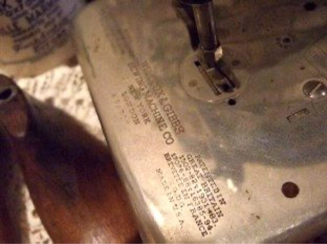 その他 Antique Sewing Machine Wilcox & Gibbs