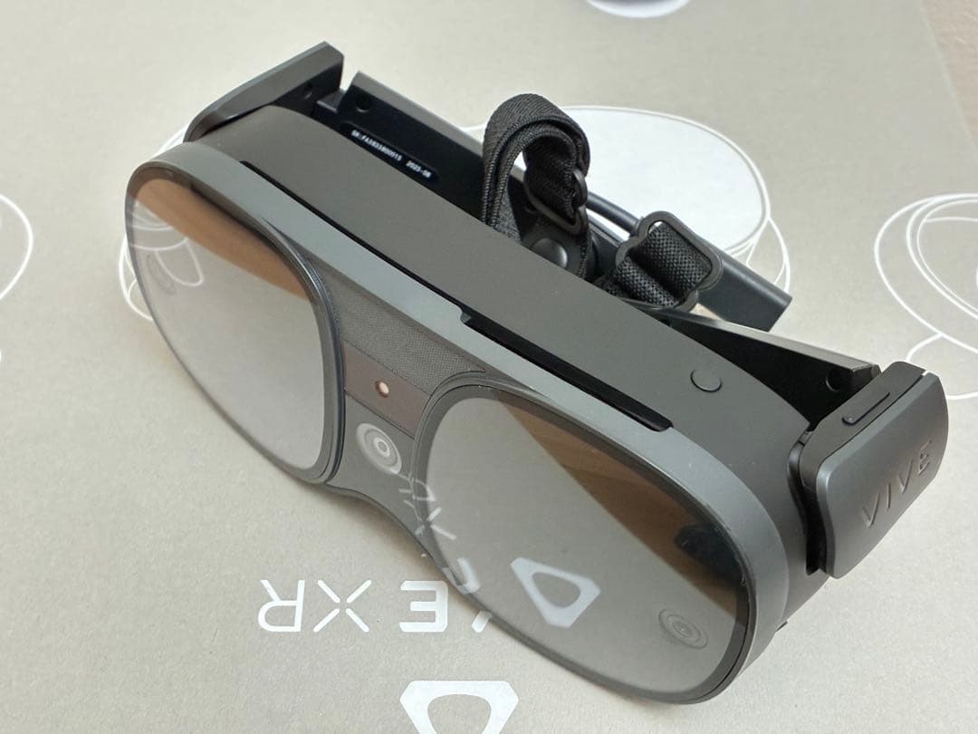 HTC VIVE XR Elite VRヘッドセット ほぼ新品