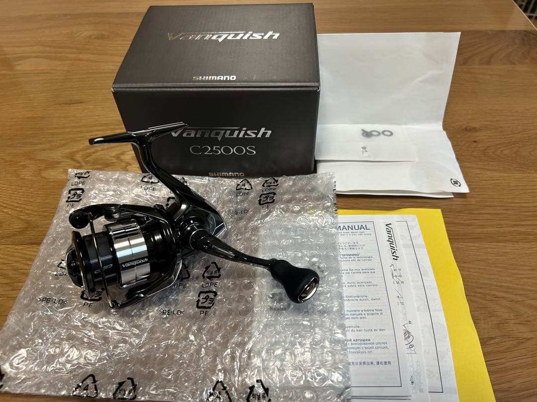 シマノ　22ヴァンキッシュC2500S 未使用品