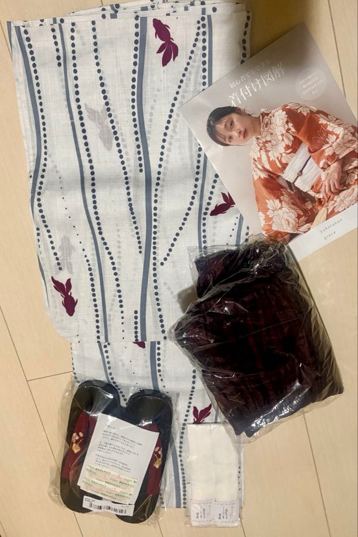 ☆新品☆ こだわり浴衣５点セット　ゆかた館グレース　Mサイズ　金魚　ホワイト