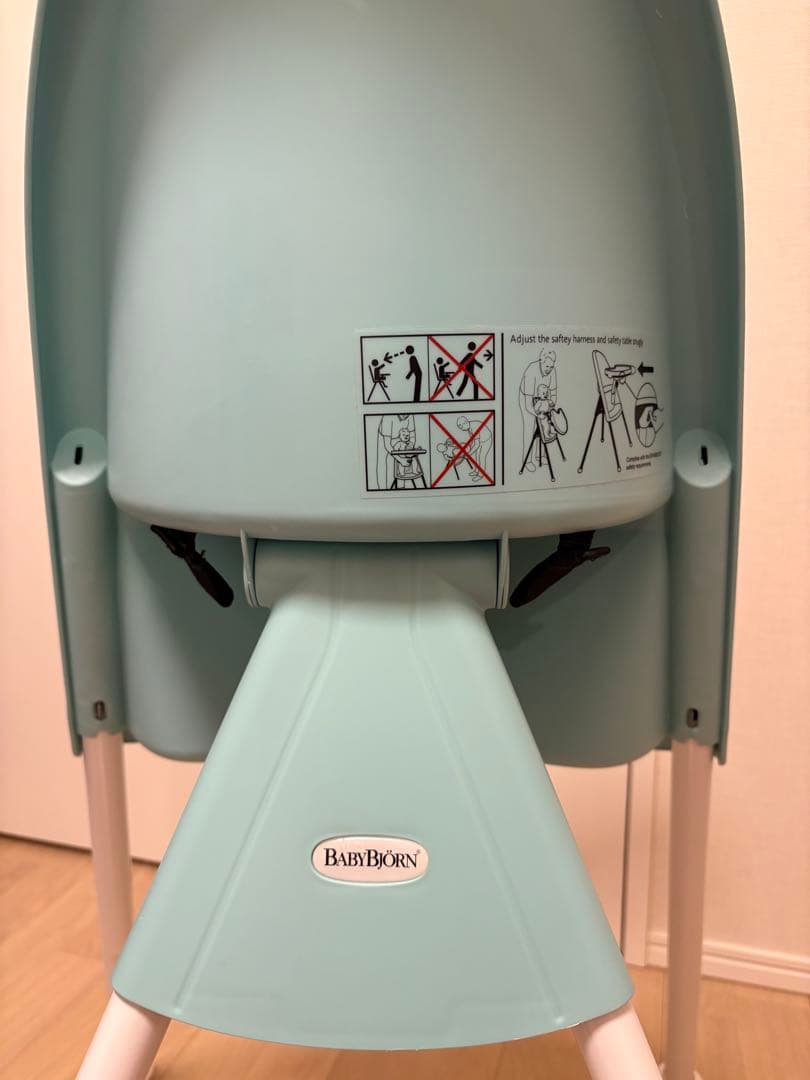 BabyBjörn 折りたたみハイチェア 抜け出し防止　離乳食　ベビービョルン