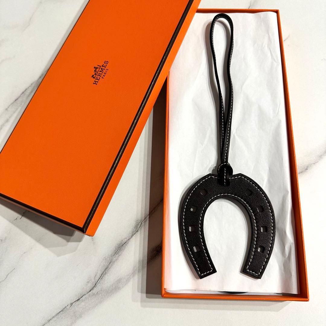 シュバル　ホースショー　エルメス　パドックチャーム　ブラウン