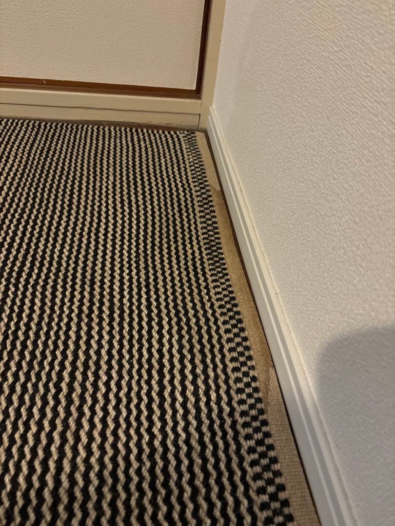 ACTUS購入 フラット織りラグ ブラック×ナチュラル 北欧モダン202×143