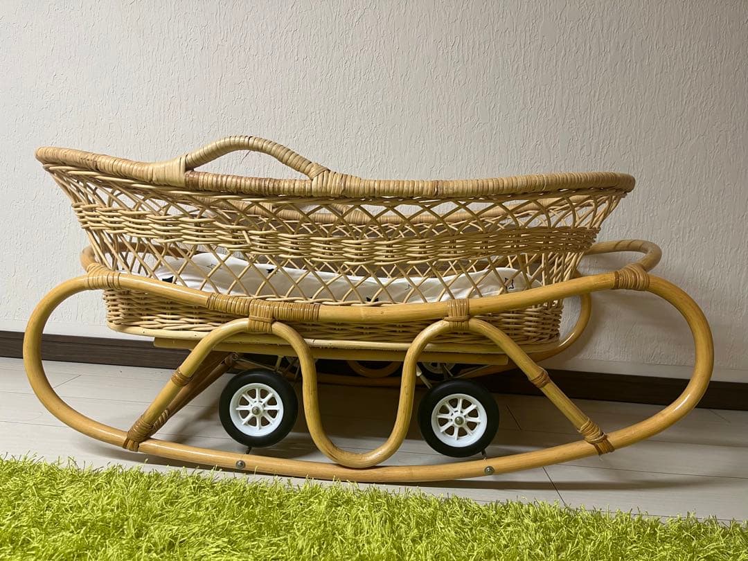 専用‼︎かわに〜ふ様　籐　ベビーベッド　ベビー家具　アンティーク